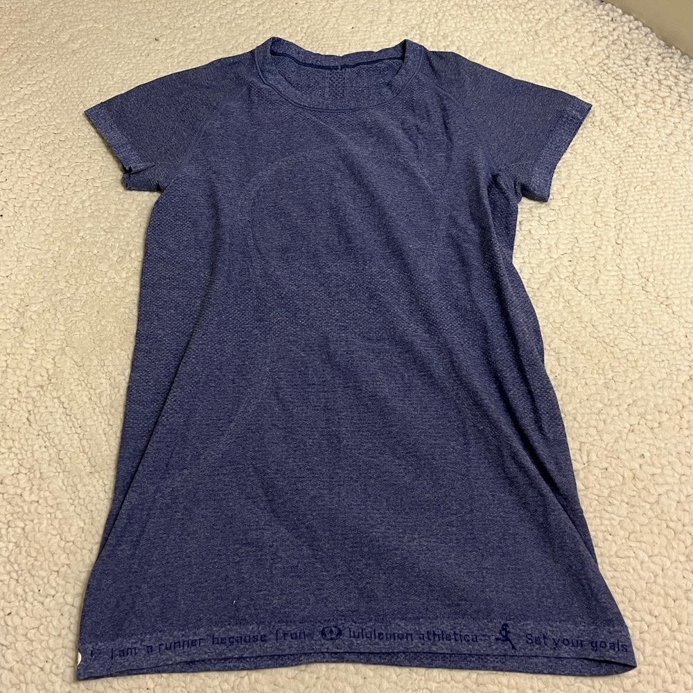 Lululemon short sleeve breathable shirt